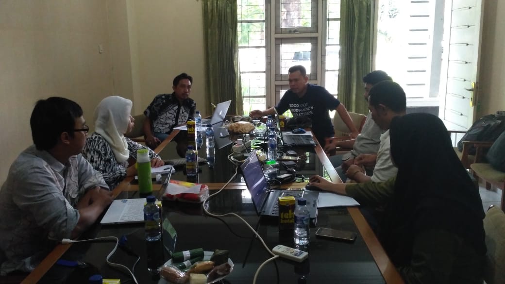 rapat javlec dan yeu