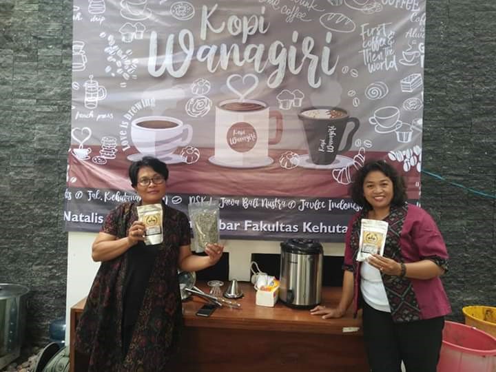 gratis seribu cup kopi wanagiri pada dies natalies fkt ugm ke-55