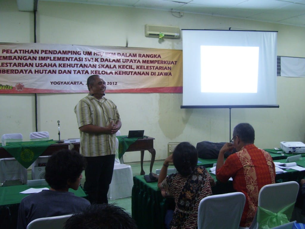 Pelatihan Pendamping Unit Manajemen Hutan Rakyat (UMHR) Pelatihan Pendamping Unit Manajemen Hutan Rakyat (UMHR)
