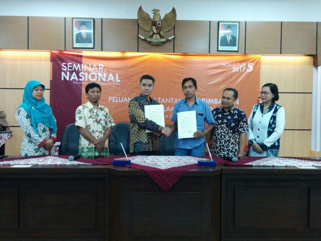 Kerjasama Javlec Indonesia dan Sekolah Vokasi UGM