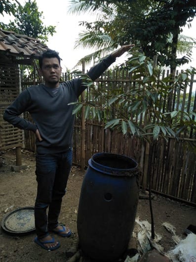 Bibit Durian Tumbuh dengan Baik di Dusun Neglasari