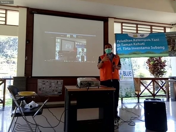Petani Taman Kehati Subang Belajar Penanggulangan Hama Alami Petani Taman Kehati Subang Belajar Penanggulangan Hama Alami