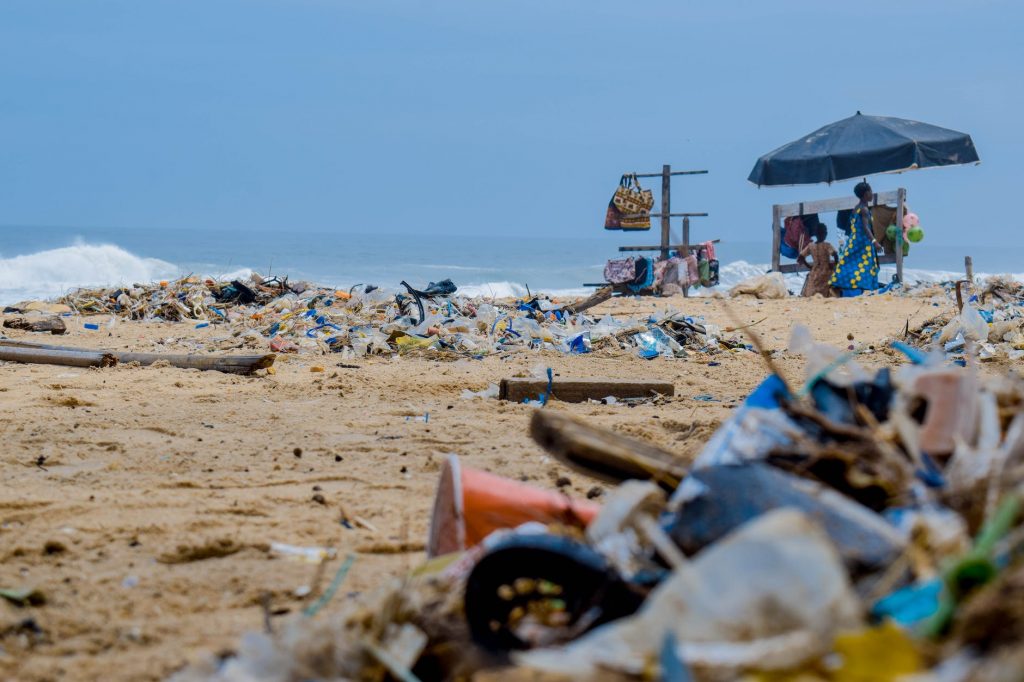Membentuk Masa Depan Tanpa Plastik: Peran Indonesia dalam Gerakan Global Membentuk Masa Depan Tanpa Plastik: Peran Indonesia dalam Gerakan Global